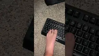 I luv toes. #toes #feet #keyboard #oldspice