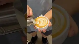 Wing Tulip Latte Art