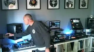 House DJ Mix Set by Mista Jay for The Vinyl Countdown Group