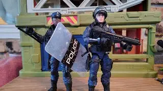 ACTION JOE POLICE EMERGENCY SERVICE UNIT! ESU! GI JOE CLASSIFIED UNBOXING!