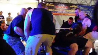 Allen Baria 860 lb bench press at The Beast of The Bench May 11, 2013