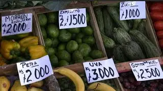 Inflaci&oacute;n en Argentina cae al 2,2% mensual en enero, el nivel m&aacute;s bajo desde julio de 2020 | AFP