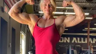 Элизабет Молин. Путь профессионального спортсмена IFBB по бодибилдингу. Мотивация тренировок на FBB.