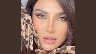 عايش معايا