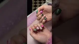 Wicked themed nails! #wicked #wickedmusical #nailart #wickedforgood