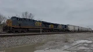 Short CSX train in Cincinnati, Ohio