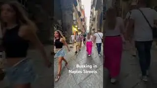 Busking #naples #italy #travelitaly #operetta #streetstyle #italiansinger
