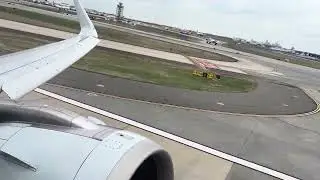 American A321neo departure from KCLT
