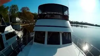 2010 38' marine trader sundeck