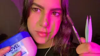 ASMR en español || Depilándote las cejas (atención personal)