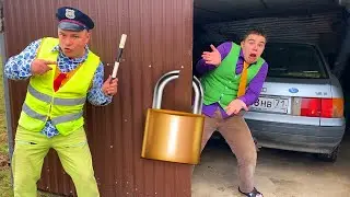 Полицейский на гидроцикле спасает пловца в бассейне &mdash; очень необычное смешное видео 2025 года.