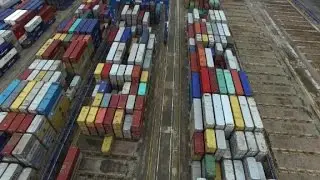 China's slowdown hits shipping