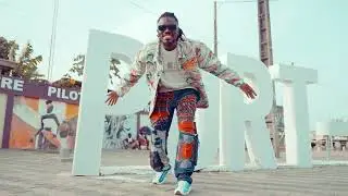 AB LE SUPERMAN RESTE LA BAS Clip OFFICIEL