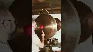 Sonido poderoso del Gong Tibetano