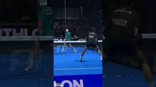 😱 REFLEJOS DE OTRO PLANETA.     📹 Premier Padel via Red Bull Content Pool