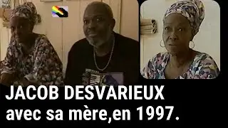 JACOB DESVARIEUX, avec sa mère, Cécile Desvarieux, en 1997.