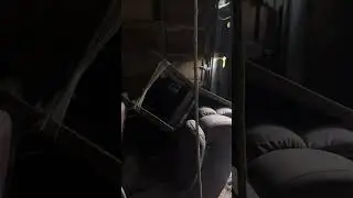 Abandoned Garage Exploration🚗 🏠