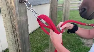 How to use  a tie blocker