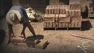 Elaboración de adobes. Burbáguena