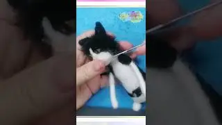 Reverse needle in action! Cute Felted Cat course coming  