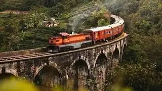 Passing #kadugannawa railway station🚦#train 🚂  #srilanka🇱🇰 #trainphotography 🤛