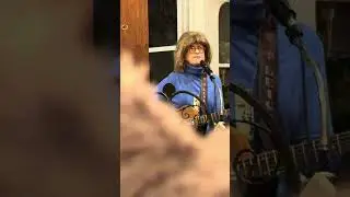 Leigh Harrison performs Dixieland; now known as Country-Cajun (w/ Luna)