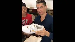 Cristiano Ronaldo  opening box of CR7 NIKE AF1 24K Gold shoes