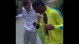 Aitch 2 stepping showing the mandem how to dance 😂