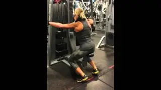 Joanne lee rear delts