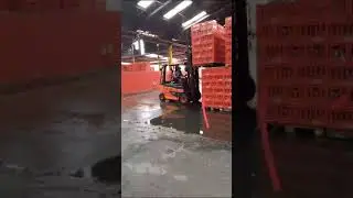 Putting away pallet #logistics #electriccar #worldoftanksblitz #warehouseservices
