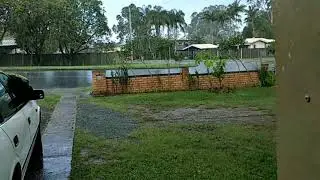 Hujan es di Bray Park...