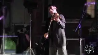 Ashram - Maria and the violin string