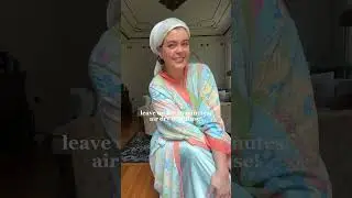Как уложить волнистые волосы с помощью футболки