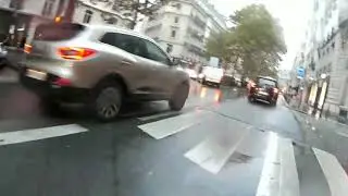 I'm cyyyyyyyyycling in the rain !