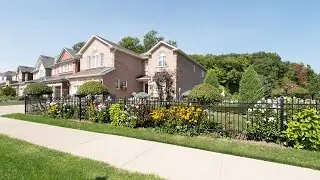 48 Canyon Hill Avenue, Richmond Hill