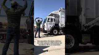 Lavando y Detallando camion #fleetwashing #detailing #viral #businessgrowth #camiones #truckwashing 