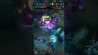 Aatrox is Amazing #leagueoflegends #shorts #aatrox #outplay #leagueofplays #leagueclips #gaming #fyp