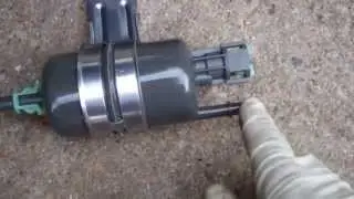2000 Jeep Grand Cherokee 4wd 4.0 fuel filter replacement tip and trick