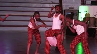 acrobatic show at bomas of kenya