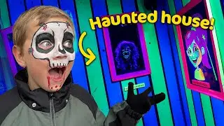 Karl Oskar p&aring; 5 &aring;r tester Magisk Halloween i Djurs Sommerland