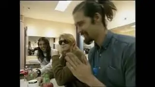 Nirvana & Shonen Knife  - February 14, 1992, Kokusai Koryu Center, Osaka, Japan [NEW CLIP]