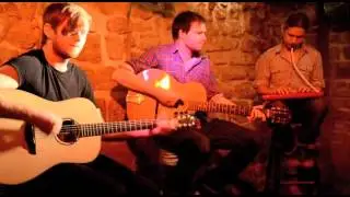 Yes Sir Boss - Not Guilty (Acoustic Version) MPTV Paris