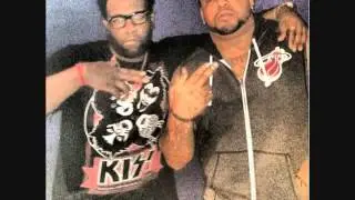 550 - Liv'n N Da Sky (featuring Bloody Jay) - Paper Trail Ent.