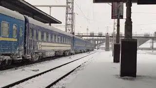 Электровоз ВЛ82М-026 с поездом №142/114 Львов-Бахмут прибытие на станцию Харьков-Пассажирський
