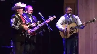 DOYLE LAWSON AND QUICKSILVER - SHE'S WALKING THROUGH MY MEMORY 2016