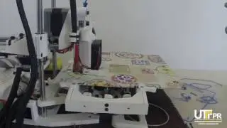 Funcionamento de Impressora 3D (Time lapse)