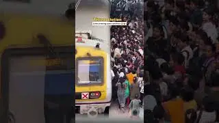 Mumbai local train station #thane fuly packed in peak hours of office #passenger struggling #mumbai