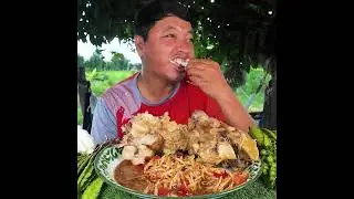 Eat steamed ox feet with papaya paste