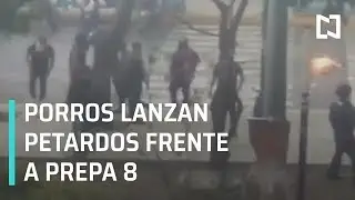 Porros lanzan petardos y queman cohetones en Prepa 8 - Las Noticias