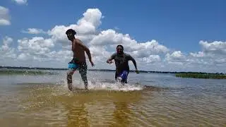 Dramatic running in slow motion 😂